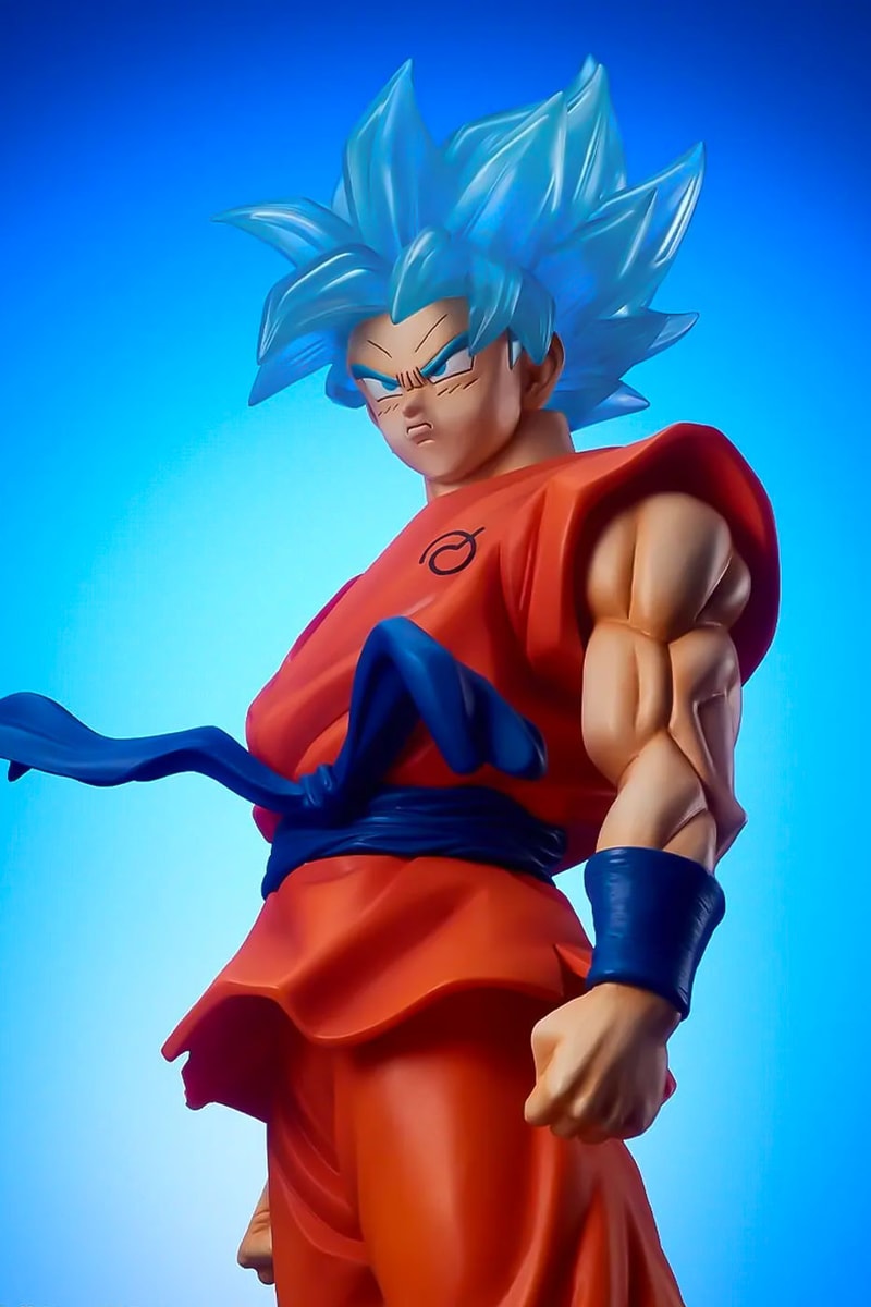 Premium Bandai dragon ball super Goku Super Saiyan blue God 18 inch figure