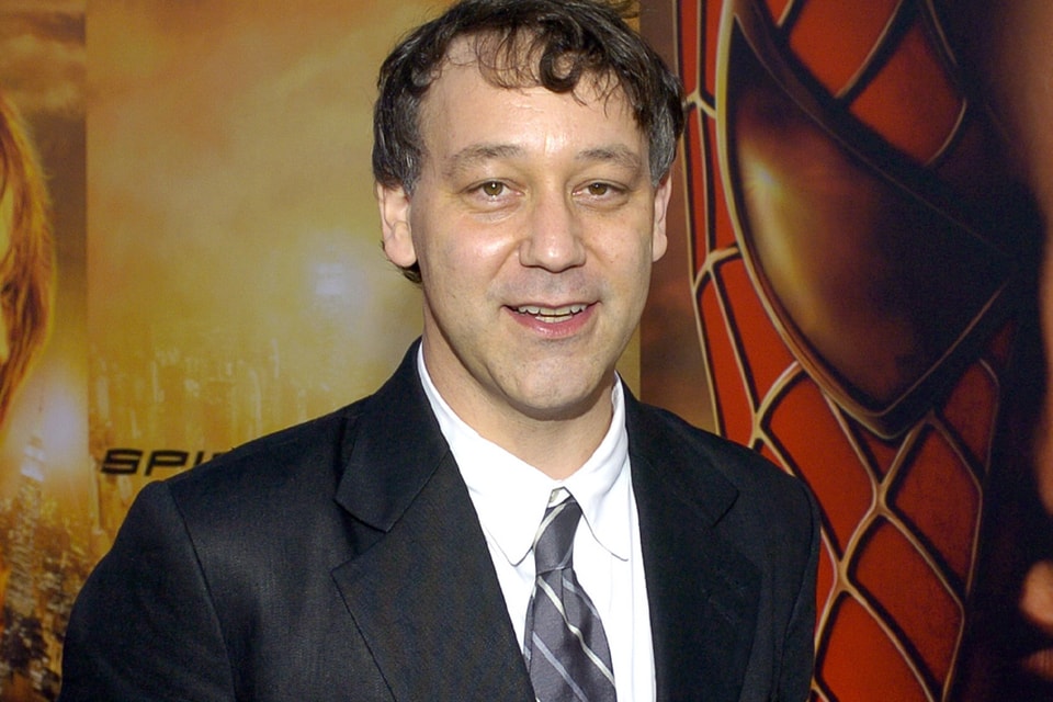 Sam Raimi explains Why Doctor Strange Still Wears the Eye of Agamotto After Endgame