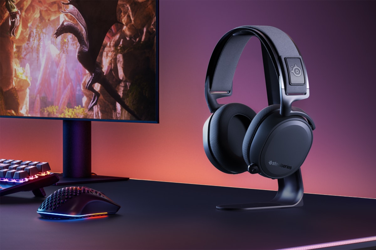 SteelSeries Arctis 7+ and 7P+ Headsets Update