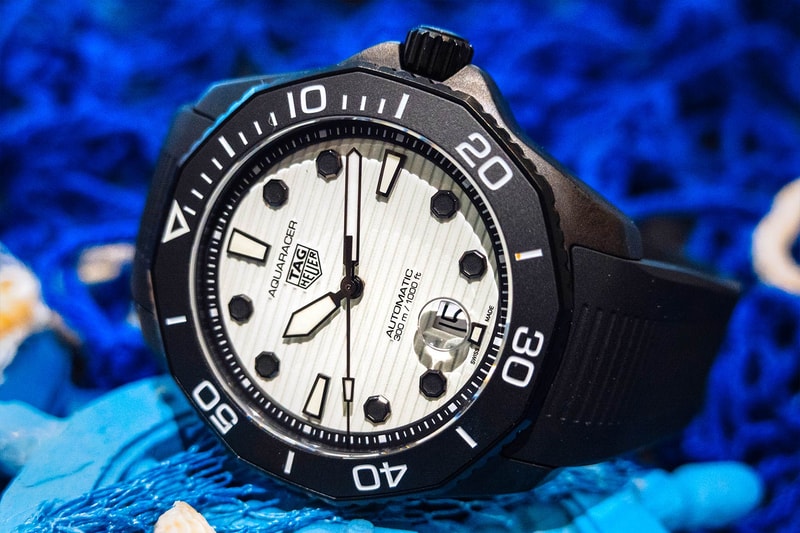 TAG Heuer Aquaracer Professional 300 Night Diver closer look WBP201D.FT6197 James bond The Living Daylights Timothy Dalton 