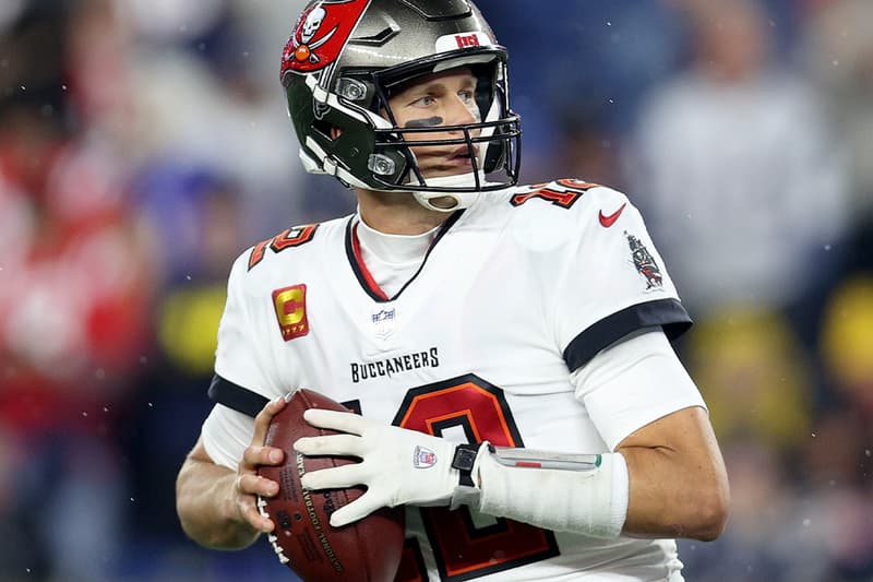 Tom Brady Breaks NFL Career Passing Record in Homecoming to New England patriots tampa bay buccaneers american football quarterback goat drew brees