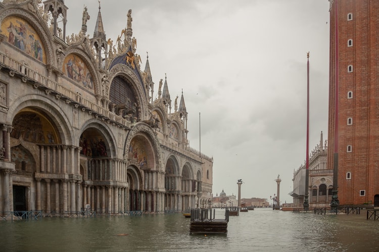 Letter Handed to Italian Prime Minister Fearing That Venice Will Be Lost by 2100