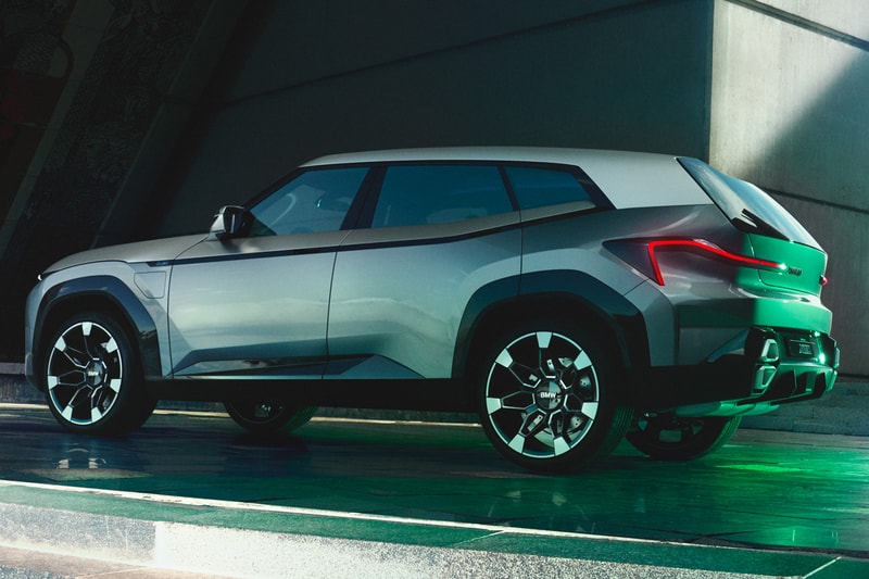 2022 BMW Concept XM Conceptual SUV Hybrid V8 German Design Luxury Most Power M Car First Look