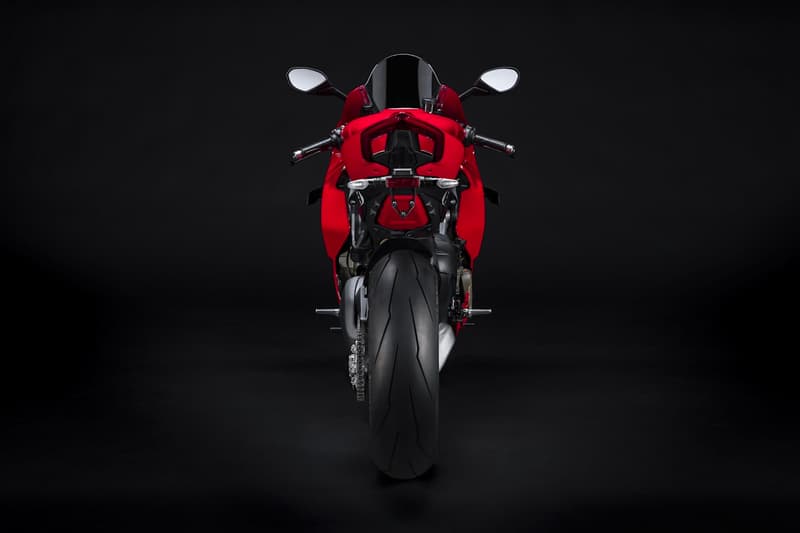 2022 Ducati Panigale V4 V4 S Italian Superbike Motorbike Closer First Look Power Speed Price 