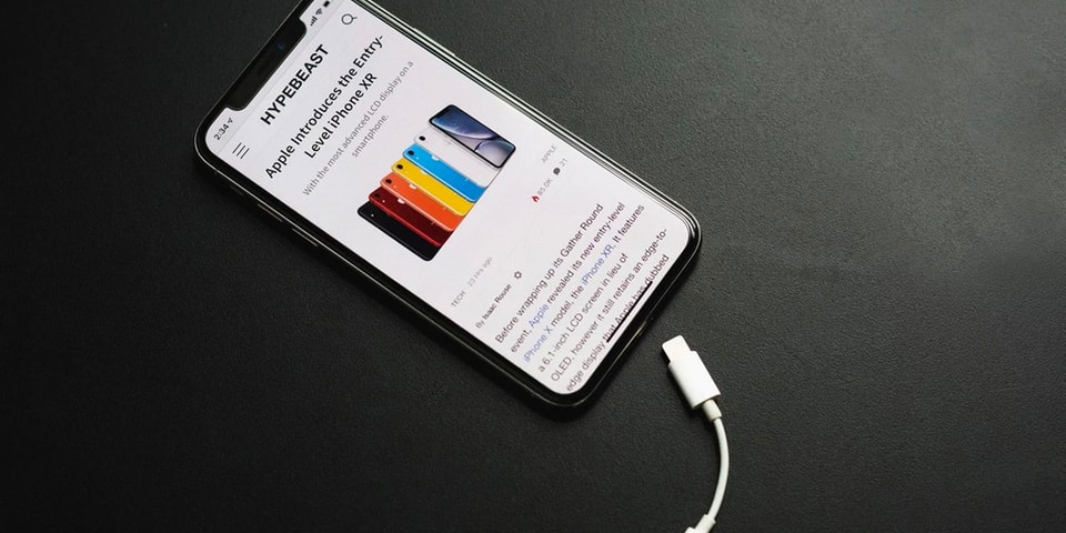 World S First Usb C Apple Iphone X Ebay Auction Hypebeast World S First Usb C Apple Iphone X Ebay Auction Hypebeast