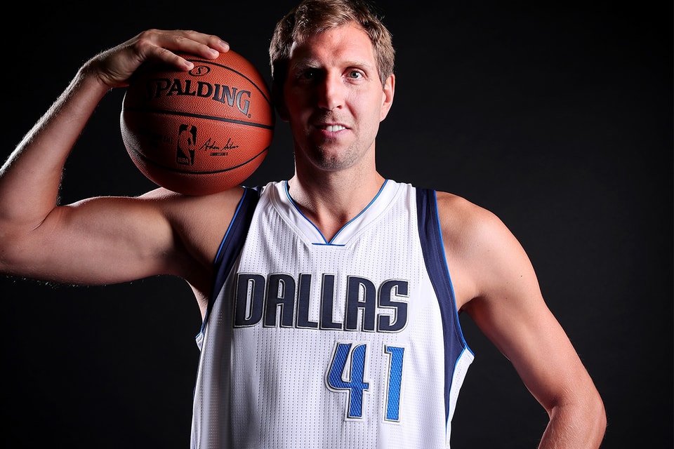 Dirk Nowitzki Signs One-Year Deal With the Dallas Mavericks - The
