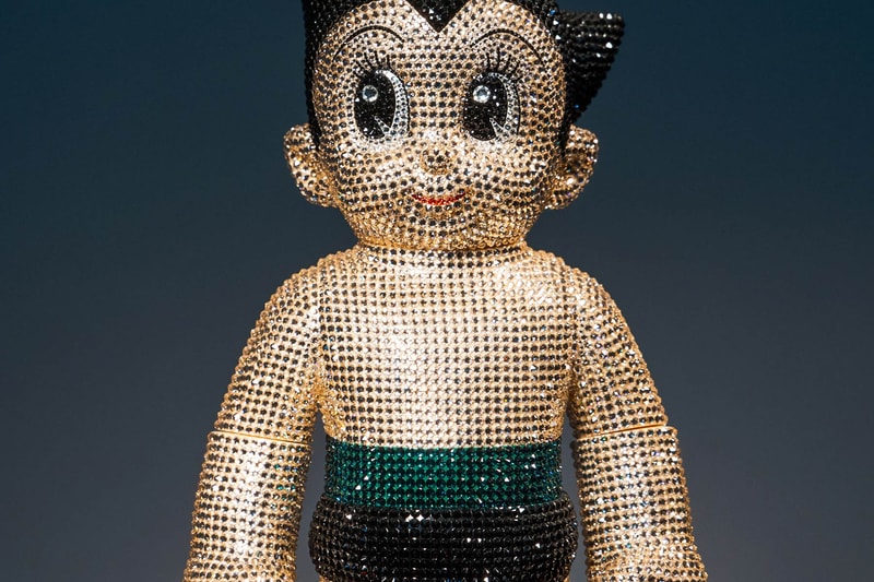 HBX Hong Kong SECRET BASE Swarovski Astro Boy figure  Osamu Tezuka collectibles crystals toys hiddy 
