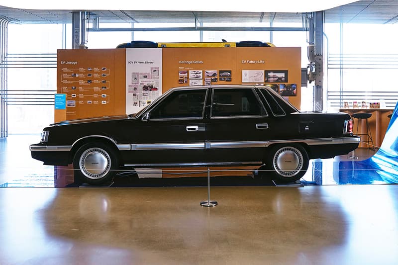 Hyundai Grandeur Heritage Series Electric Restomod Closer Look Info Unveil Photos Images