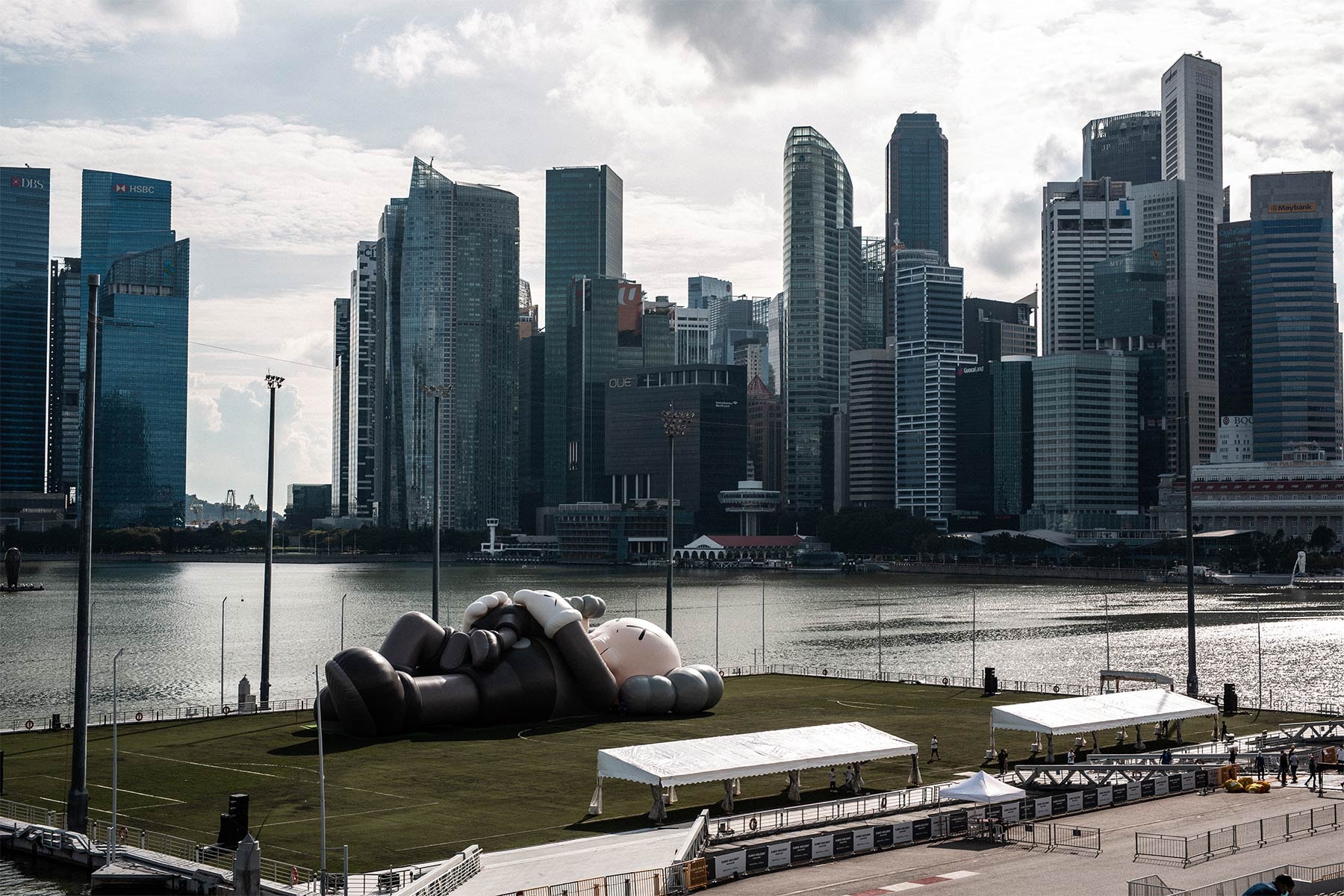 'KAWS:HOLIDAY' Singapore hypebeast recap singapore art companion arr allrightsreserved art installations pop-ups travel 