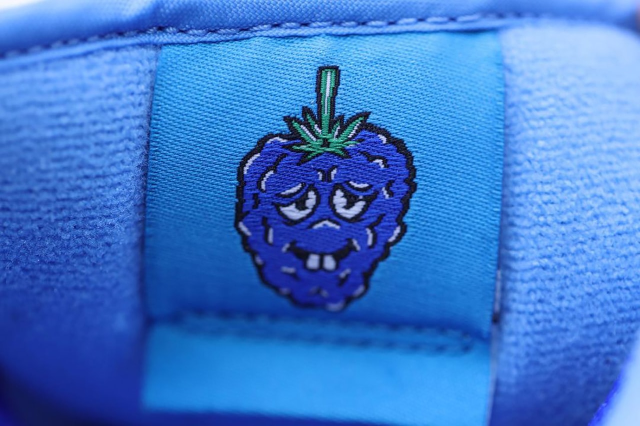 Nike SB Dunk Low "Blueberry"