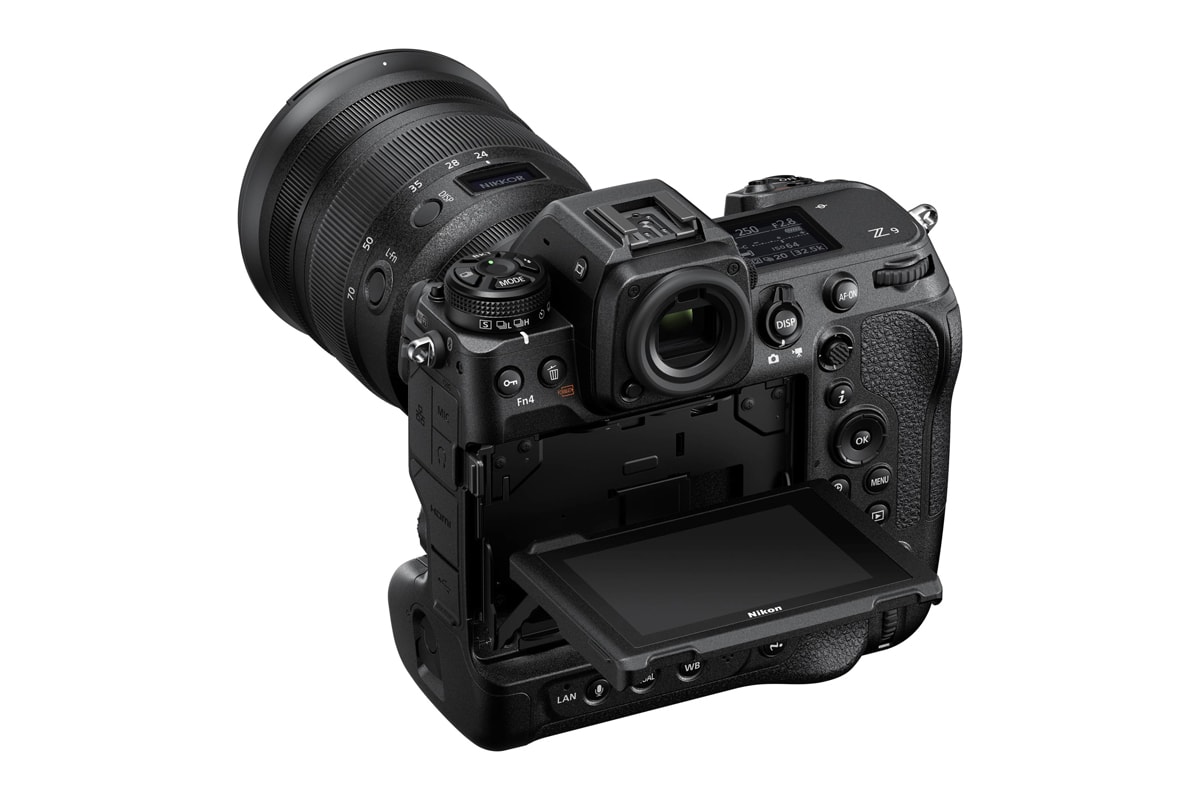 nikon z 9 mirrorless camera flagship high speed photography 45 7 megapixel xpeed processor 3d tracking