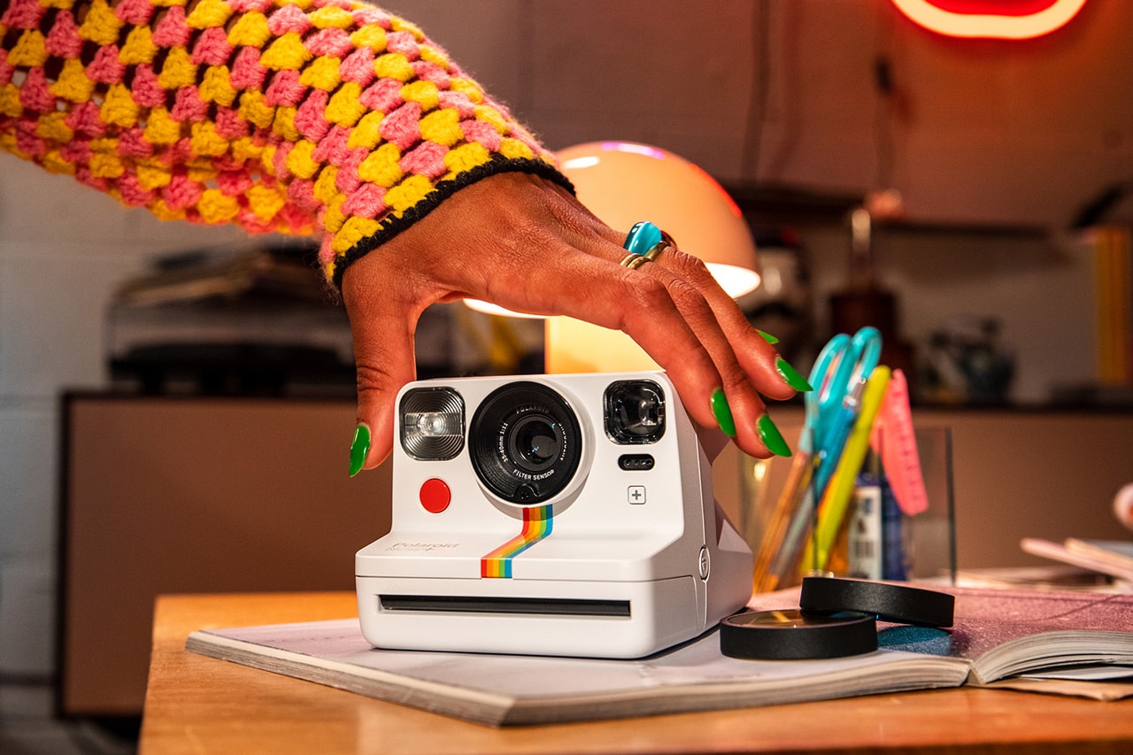 How to use the Polaroid Now+ camera 
