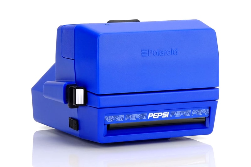 Retrospekt Releases Nostalgic Pepsi x Polaroid Instant Camera polaroid 600 pepsi instant film camera 70s 80s 90s pop drinks