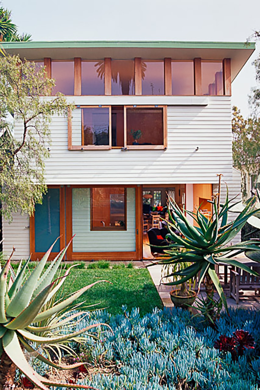 Santa Monica Home of The Late Artist John Baldessari Hits the Market for $3.9 million USD.