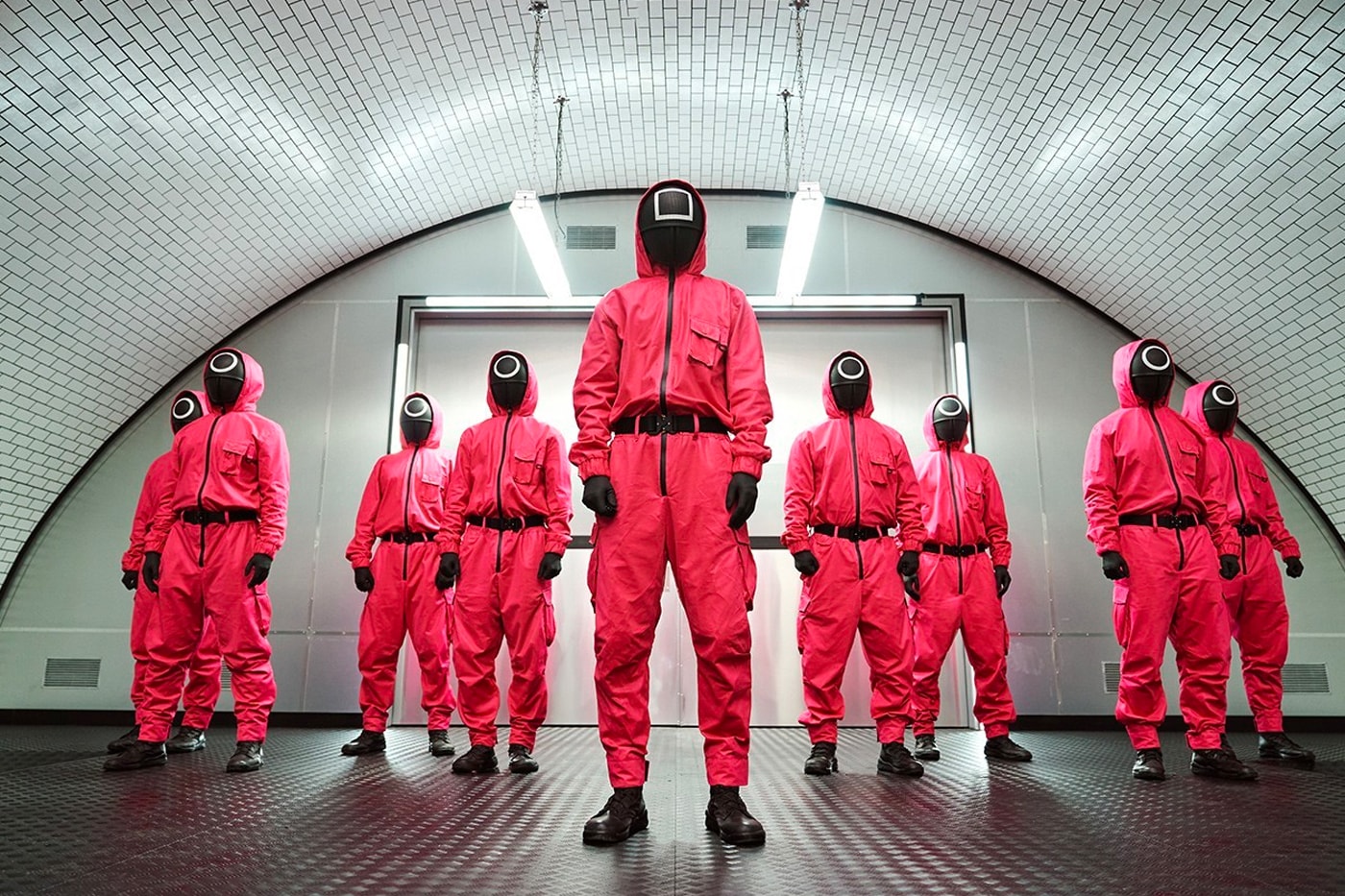 Netflix Bonuses to 'Squid Game' Team Info entertainment streaming Korea HBO succession drama pink black