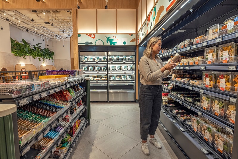 Starbucks Pick Up Amazon Go Cafe Concept New York City Manhattan just walk out order ahead