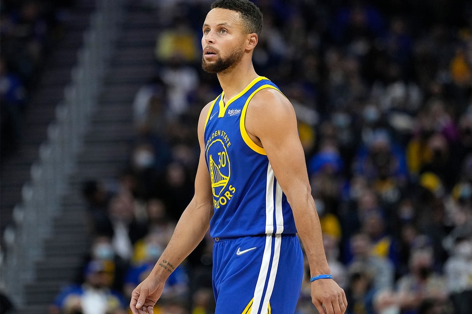 Stephen Curry and Golden State Warriors top NBA's most popular merchandise  list