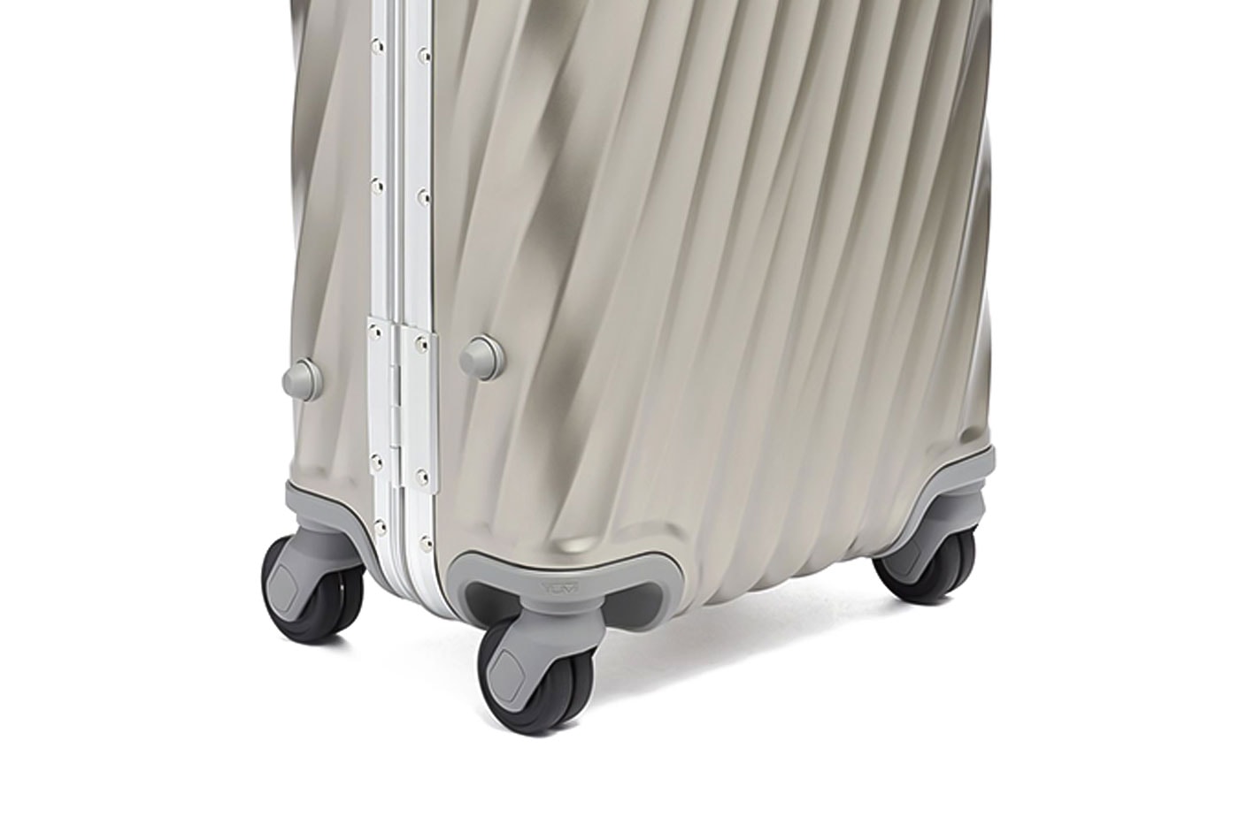 TUMI 19 Degree Titanium Luggage series metal aluminum luggage suitcases 