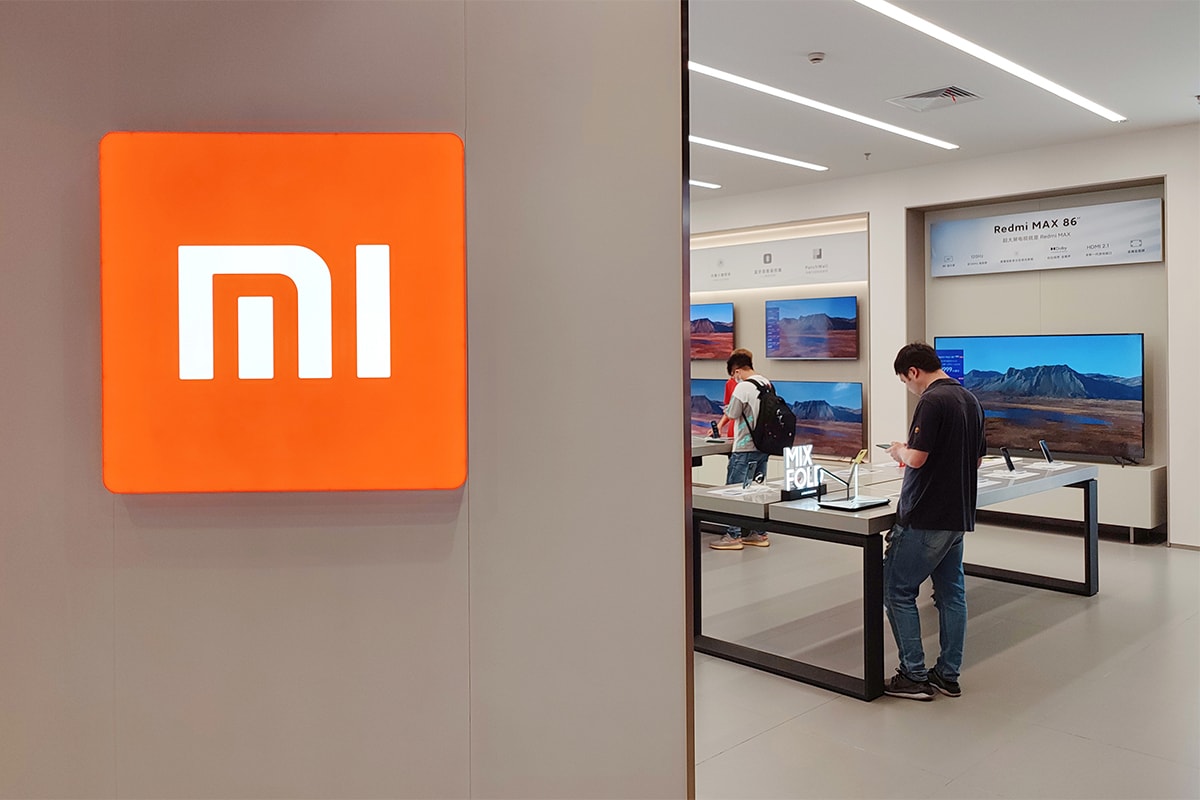 xiaomi china chinese technology giant firm company electric vehicles cars ev factory 300000 units produced per year