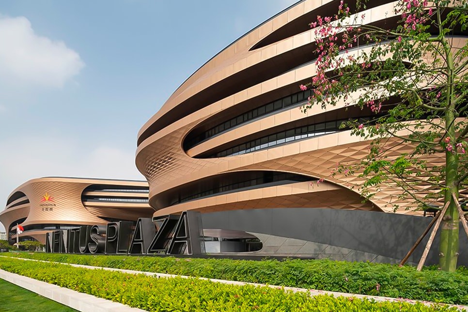zaha hadid architects fluid infinitus plaza infinity symbol china workspaces herbal medicine research labs ineteraction central LEED gold recyclable solar reduction