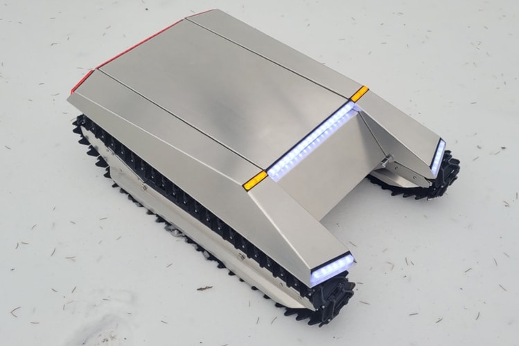 Spyker Workshop Debuts Miniature Snowcat Inspired by Tesla’s Cybertruck