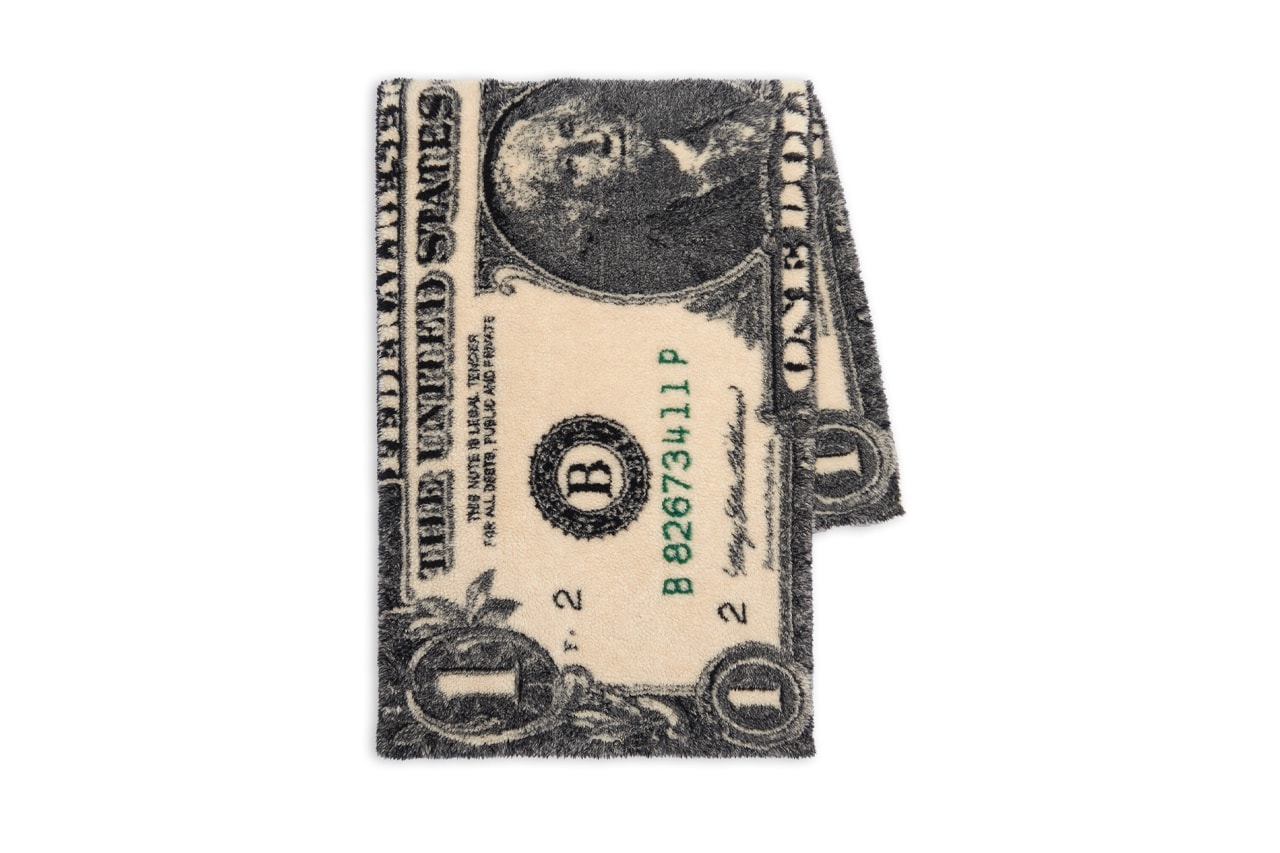 byrde skammel hele Balenciaga's Dollar Bill Faux Fur Scarf Costs $3k | Hypebeast
