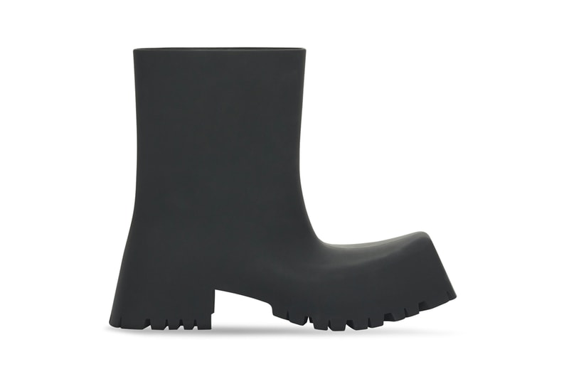 Balenciaga Trooper Rubber Boot Black Spring 2022 Demna Gvasalia Runway Pre-Order Drop Date Release Information Closer First Look