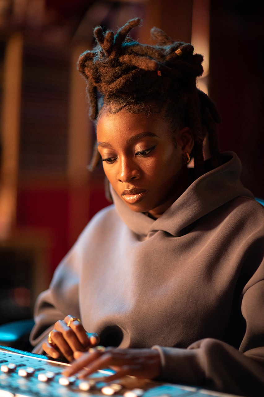 Little Simz 與 Bowers & Wilkins 暢談音樂製作