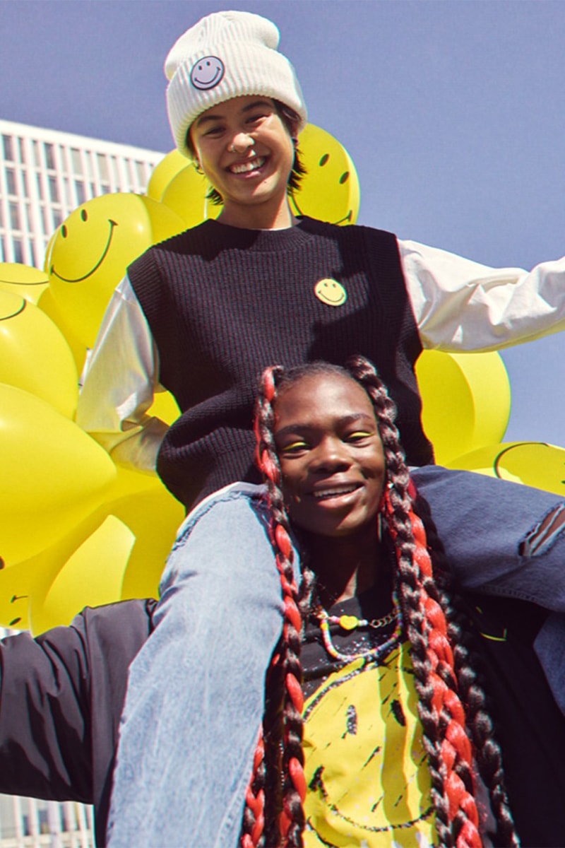 Smiley x H&M Collection Release Info fashion hoodie tees joggers denim beanie necklace white beige yellow purple turquoise 
