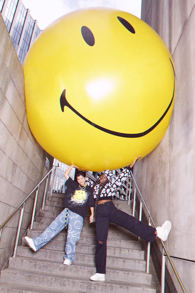 Smiley x H&M Collection Release Info fashion hoodie tees joggers denim beanie necklace white beige yellow purple turquoise 