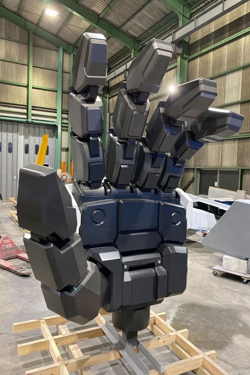 Japan's Newest Life-Sized Gundam Statue Is on Track for Completion RX-93FF V fukuoka anime kyushu