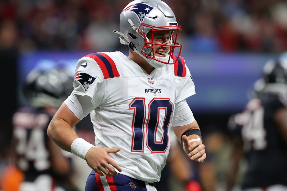 Patriots QB Mac Jones Gifted His Offensive Line Bitcoin for Christmas