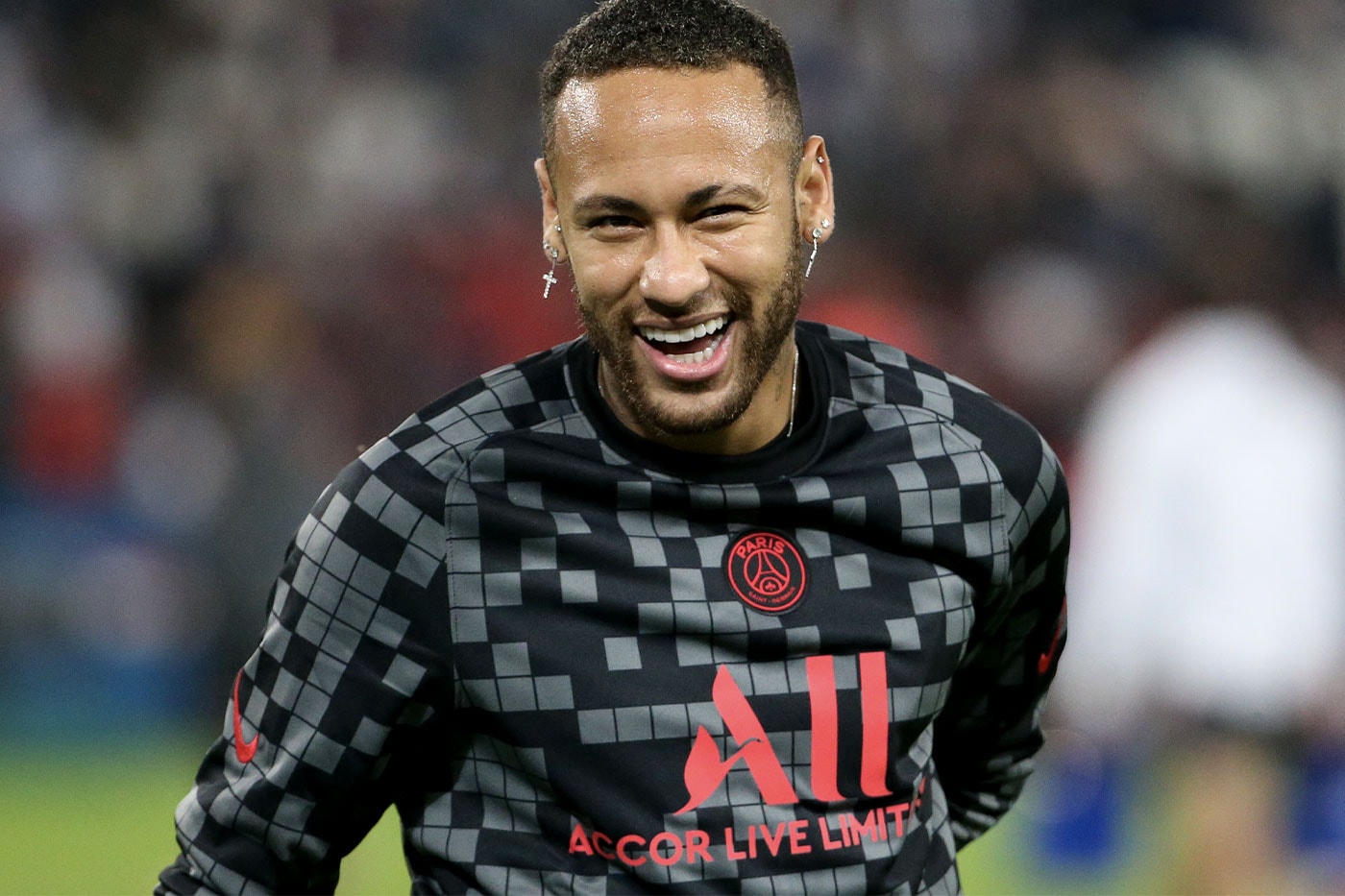 Neymar Jr. Signs Exclusive Streaming Deal With Facebook Gaming meta metaverse psg paris saint german football soccer fortnite fifa esports