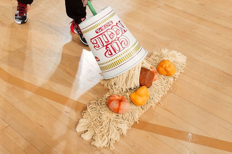 A Nissin "Cup Noodle Mop" Appears in Japan Basketball Association Tournament