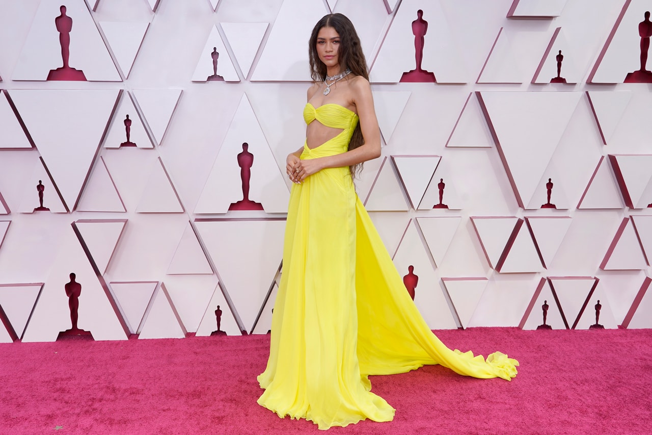 Pantone 2021 Color of the Year: Celebrity List Ultimate Gray Illuminating Yellow
