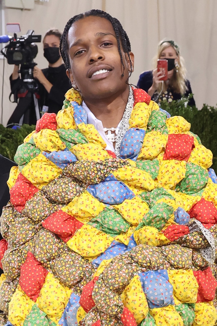 Pantone 2021 Color of the Year: Celebrity List Ultimate Gray Illuminating Yellow 