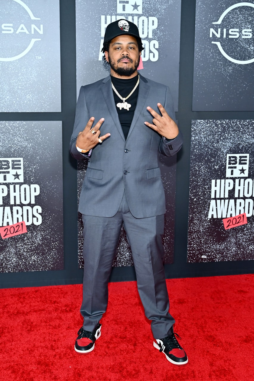 Pantone 2021 Color of the Year: Celebrity List Ultimate Gray Illuminating Yellow 