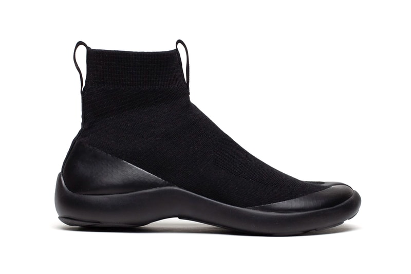 Tabi Footwear Black Off White Tencel UJNG Emerging Footwear Designers Affordable Cheap Tabi Split Toe Shoes Boots Slip On Design