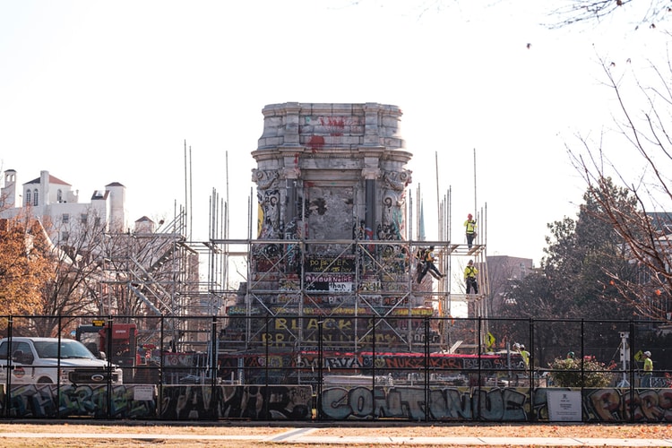 Two Time Capsules Were Found Under the Robert E. Lee Statue