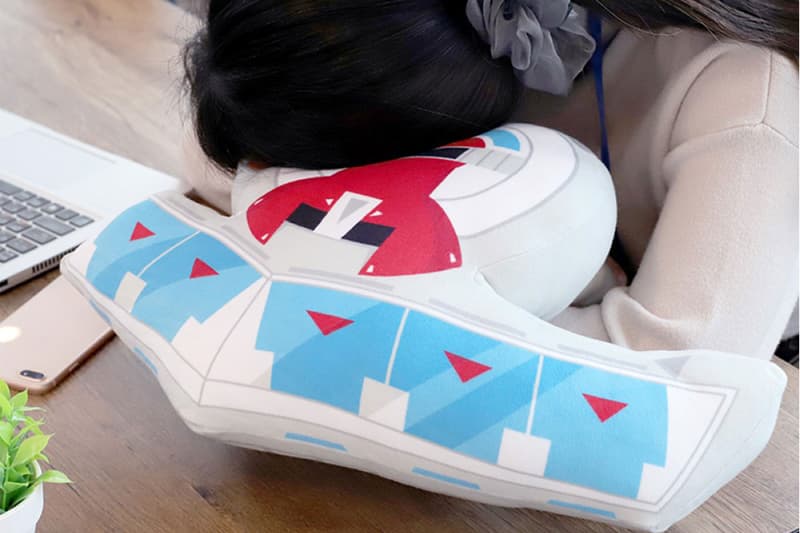 yu-gi-oh Duel disc nap pillow kaiba corporation store release AXEL ENTERMEDIA konami pillows anime manga tcg