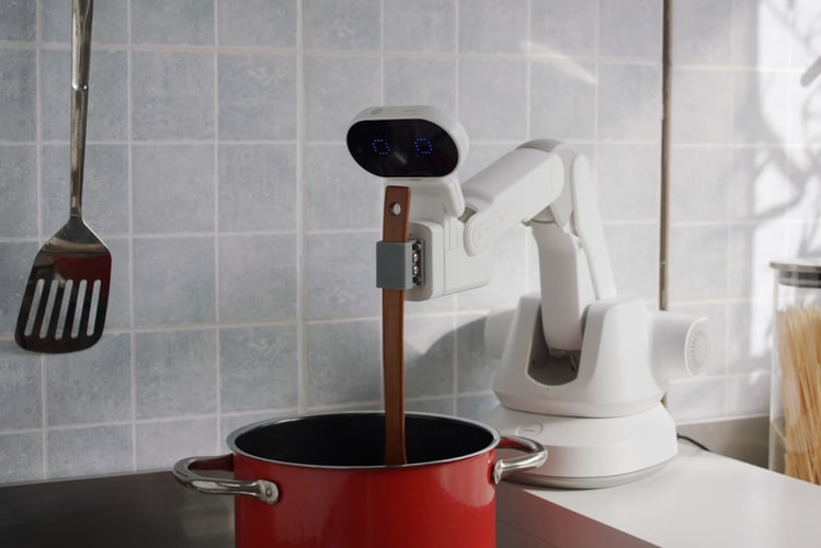 Huenit’s Modular Robotic Arm Is an All-in-One Personal Assistant