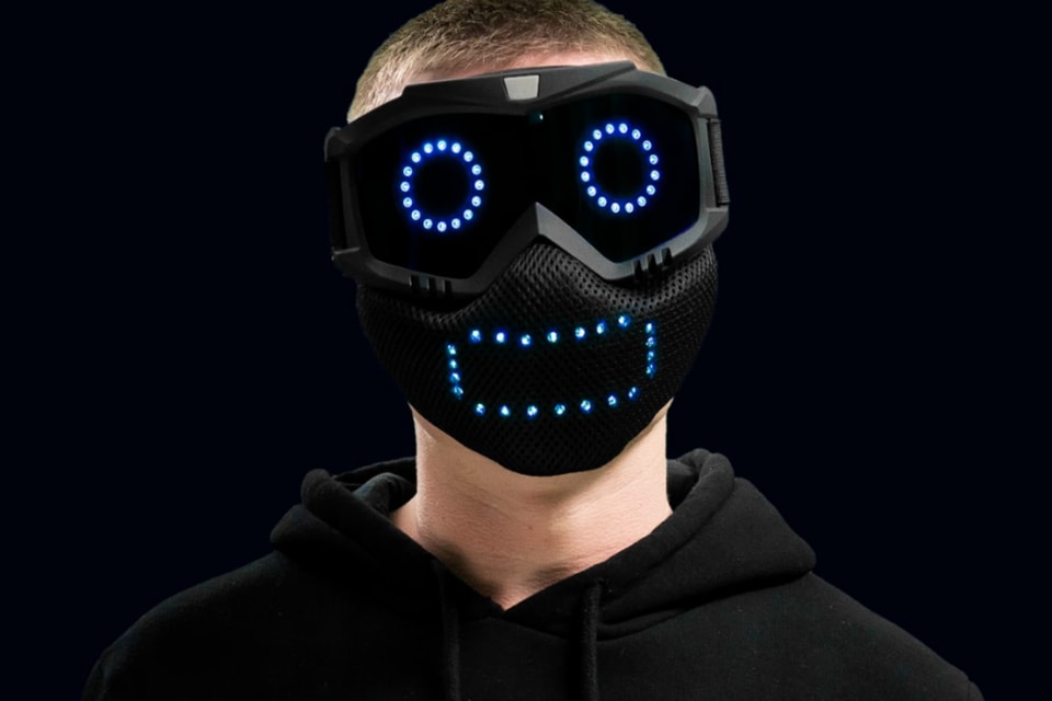 Out This Led Mask That Shows Its User's |