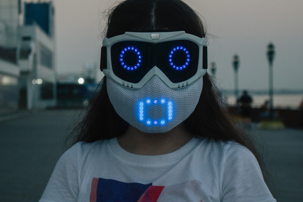 Check Out This Led Mask That Shows Its User's Emotions