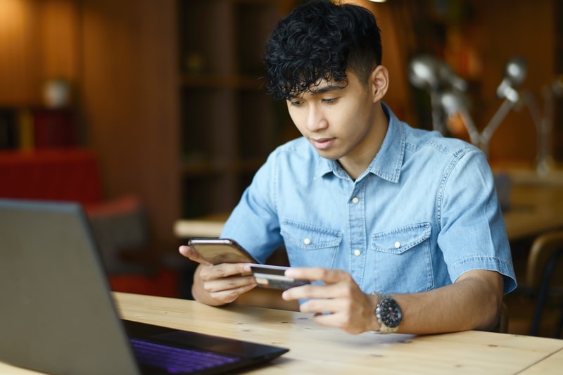 Social Media Shopping Is Expected To Reach $1.2 Trillion USD by 2025 Fashion