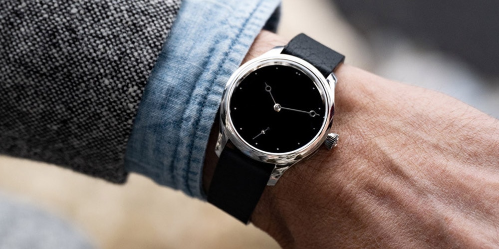 H. Moser & The Armoury Reveal Vantablack Endeavor Small Seconds Total  Eclipse - Worn & Wound