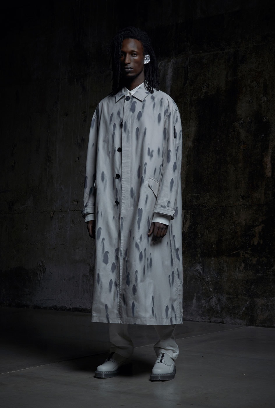 A-COLD-WALL* FW22 Collection Is Ghoulish About External Expressions A-COLD-WALL* Fall/Winter 2022 Collection Lookbook 21st century shadow emotional 