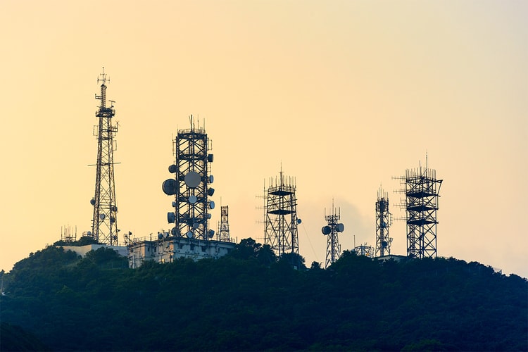 U.S. Aviation Industry Warns C-Band 5G Could Cause "Catastrophic Disruption" to Air Travel