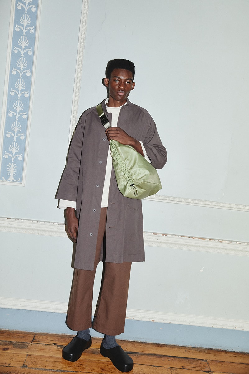 arcs london fall winter 2022 lookbook collection sustainable bags twill recycled polyester moss black cub