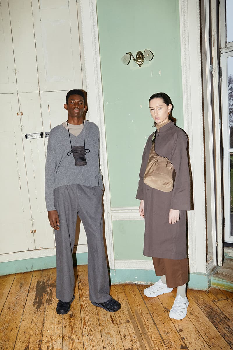 arcs london fall winter 2022 lookbook collection sustainable bags twill recycled polyester moss black cub