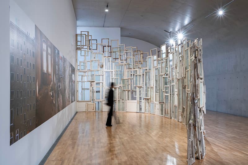 Shiota Chiharu Presents Her Largest Solo Exhibition in Shanghai Long Museum red thread emotions identity personal experience anxiety dreams silence journey of life soul osaka berlin immersive structures info